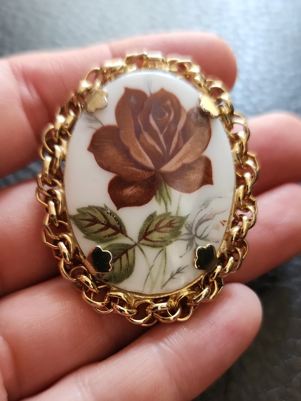 VTG Gold-Tone Floral Porcelain Cameo Brooch/Pendant - Brown Rose